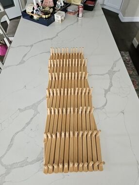 Huge Wooden Accordion Collapsible Peg Rack/Expandable Wall Hanging Storage 84